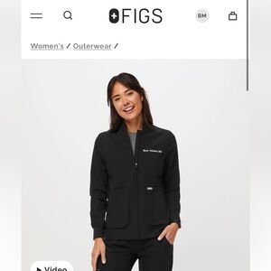 Figs Women's black corozal scrub jacket